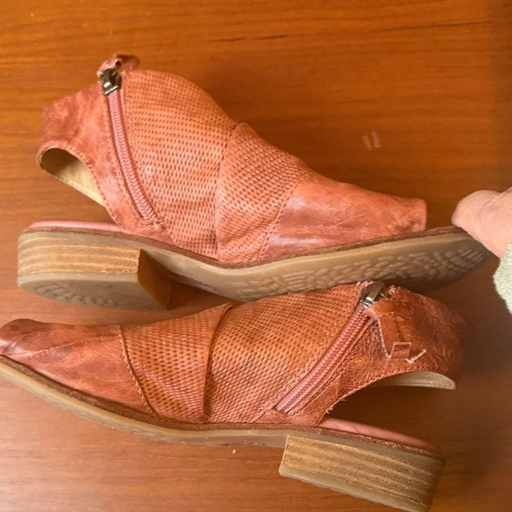 Sale 🌹Sofft Open-Toe Slingback Sandal in Cognac Brown - Picture 5 of 8